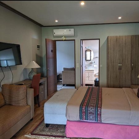 Puri Sabina Bed & Breakfast Jimbaran Екстериор снимка