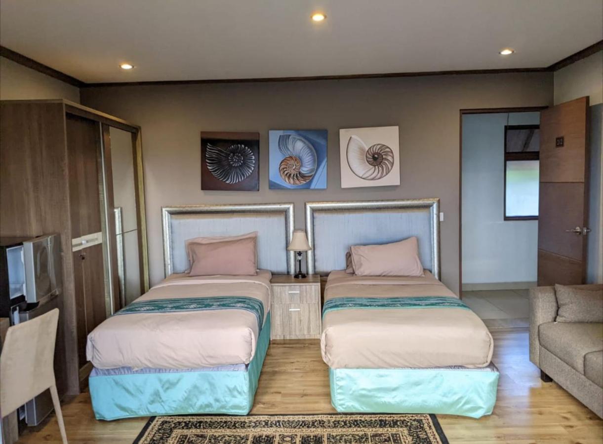 Puri Sabina Bed & Breakfast Jimbaran Екстериор снимка