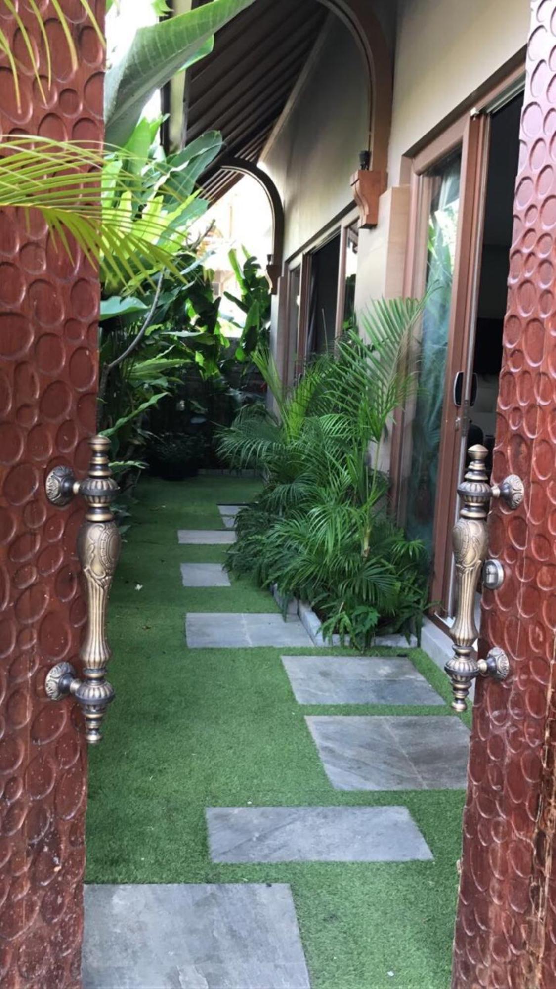 Puri Sabina Bed & Breakfast Jimbaran Стая снимка