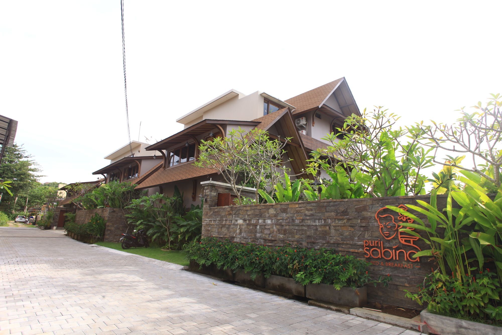 Puri Sabina Bed & Breakfast Jimbaran Екстериор снимка