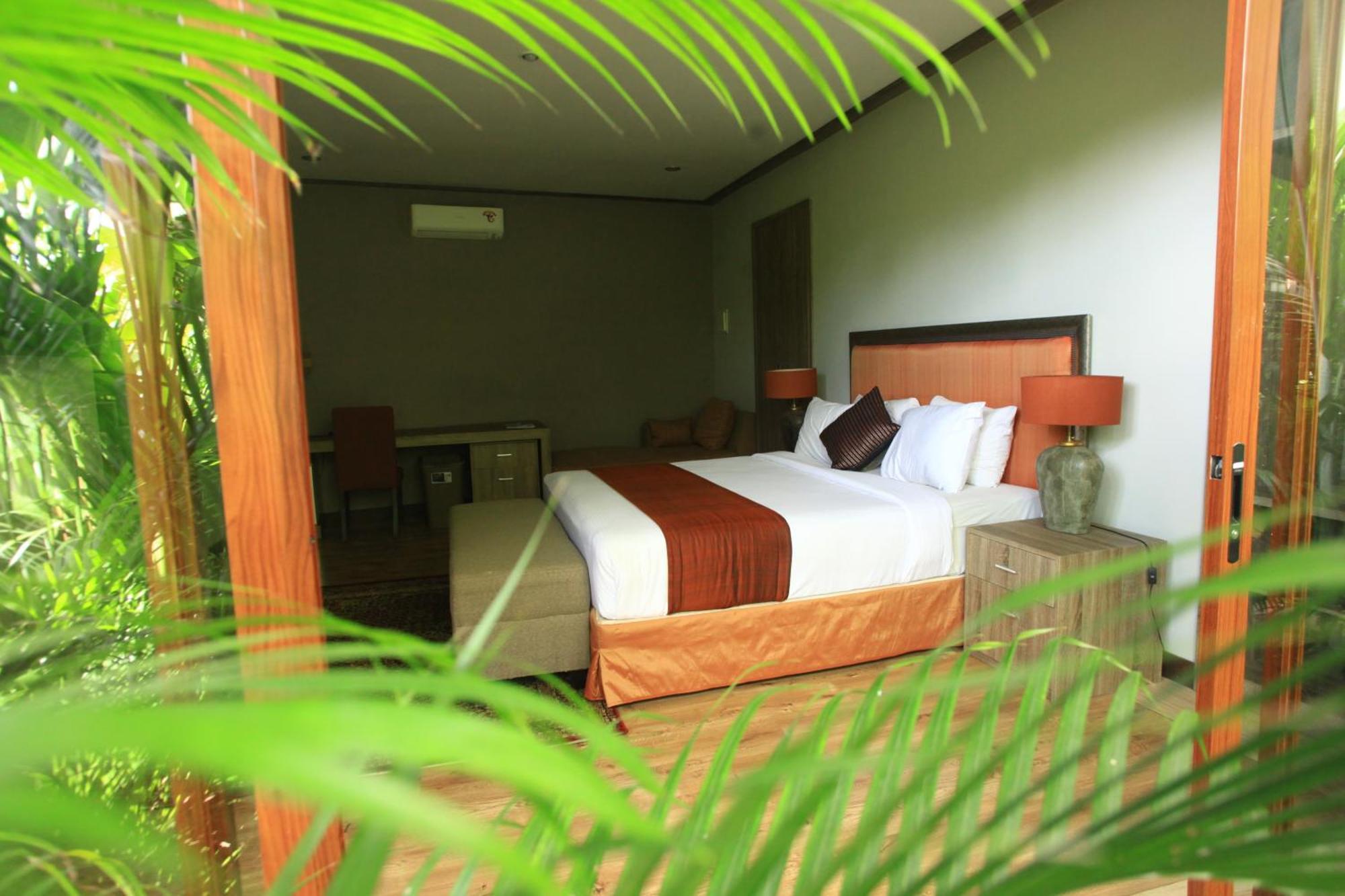 Puri Sabina Bed & Breakfast Jimbaran Екстериор снимка