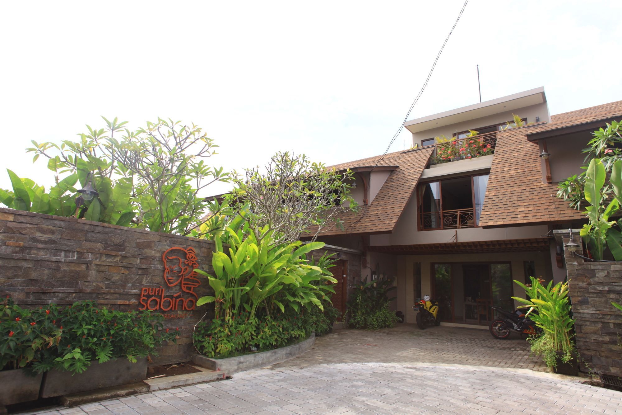 Puri Sabina Bed & Breakfast Jimbaran Екстериор снимка