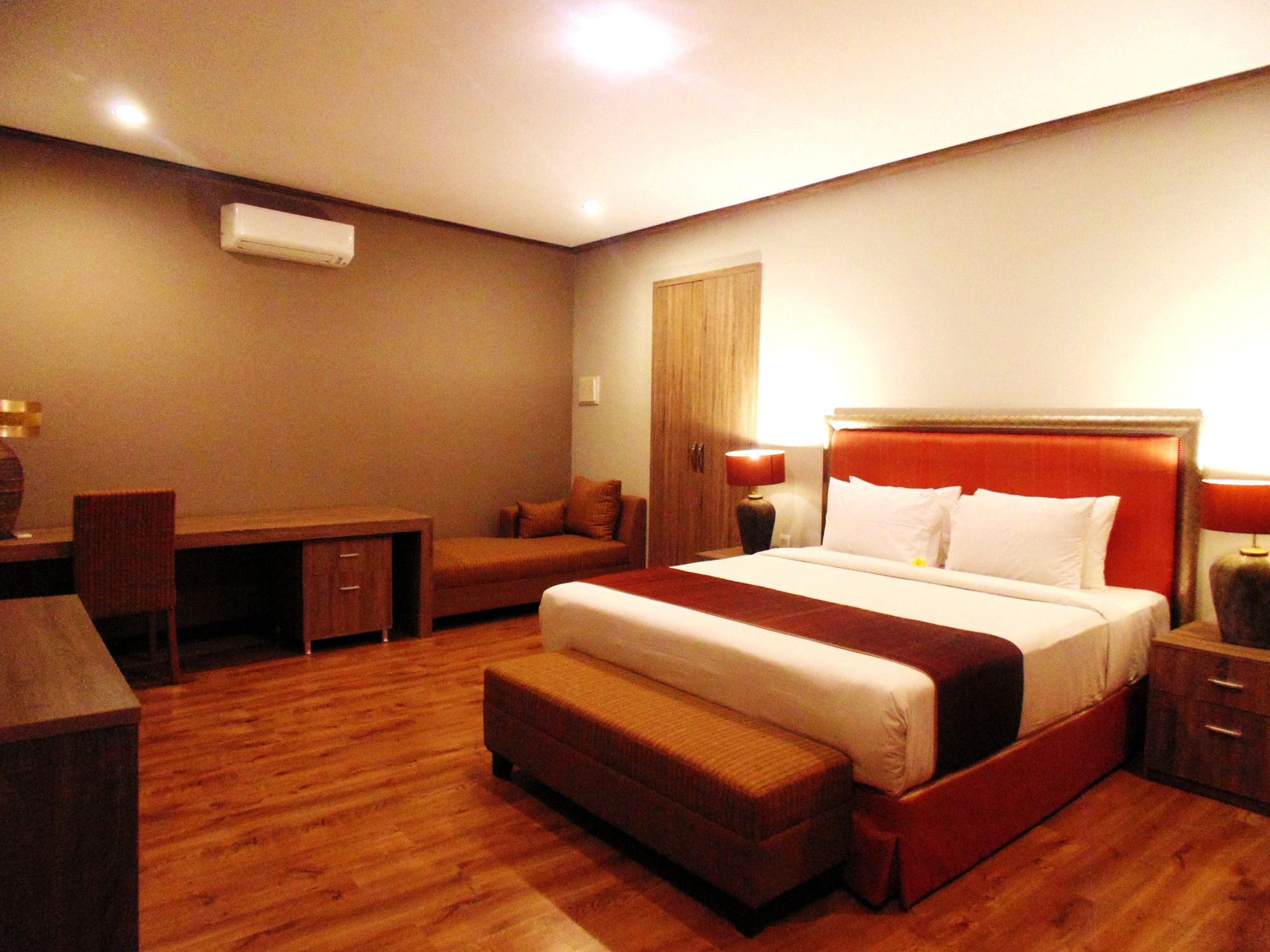 Puri Sabina Bed & Breakfast Jimbaran Екстериор снимка